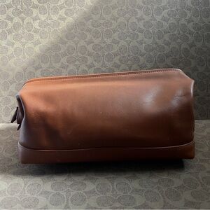 Vintage Coach Brown Leather Toiletry Bag